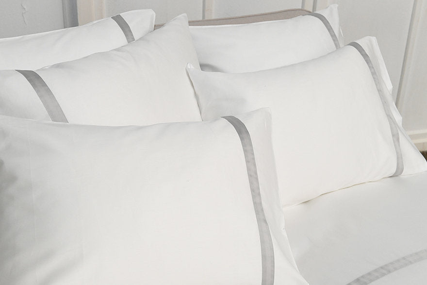 Passion Home Linen Dekbedovertrek Ribbon Licht Grijs detail 1