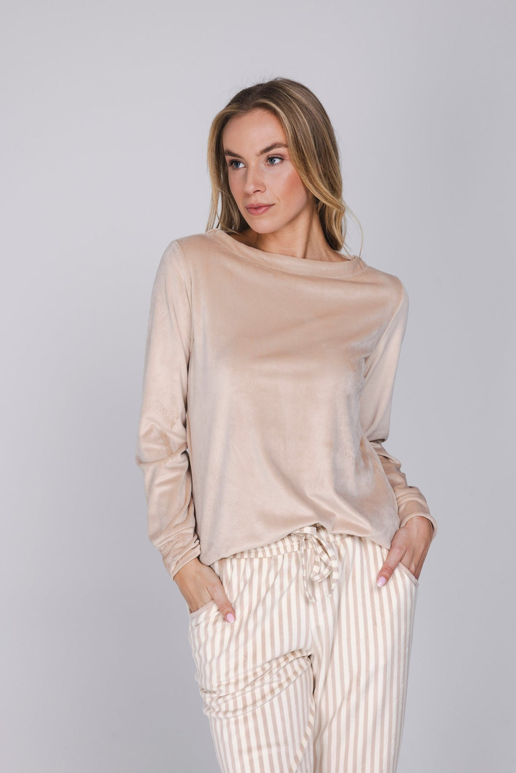 Dames Pyjama Softness Boothals Beige detail 5