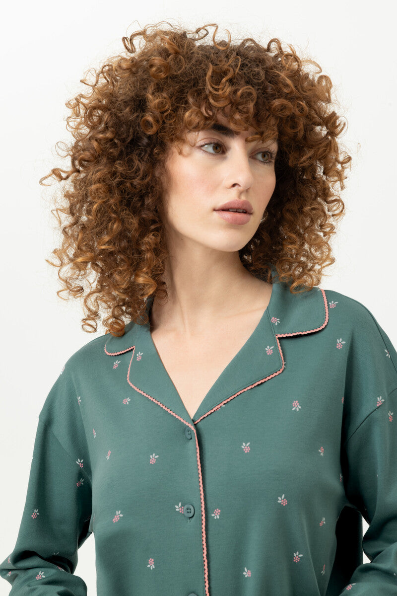 Mey Dames Pyjama Lang Little Berries Secret Forest detail 2