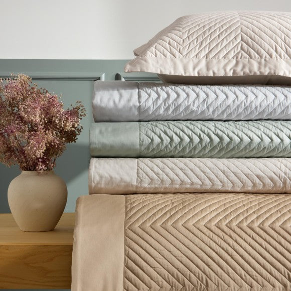BOVI Bedsprei Eloise Latte