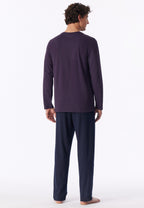 Schiesser Heren Pyjama Lang Comfort Essentials Aubergine V-hals detail 1
