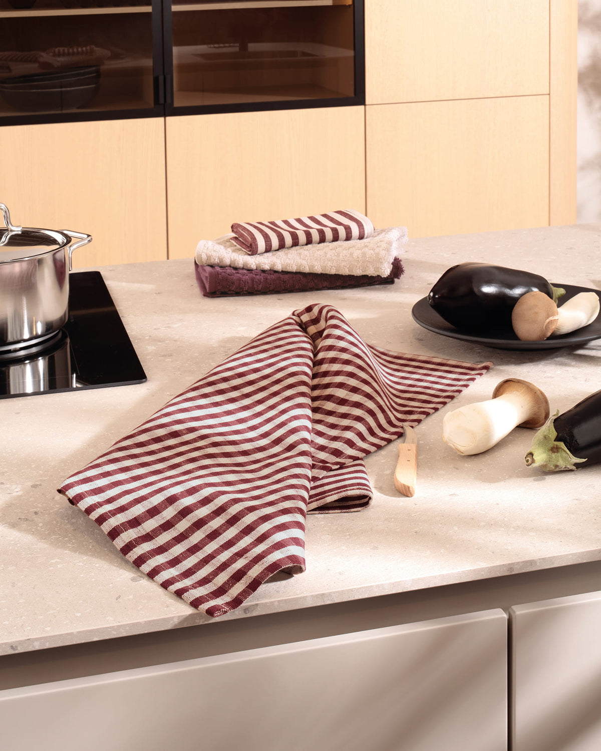 Cawö Linen Classics theedoeken Bordeaux sfeer
