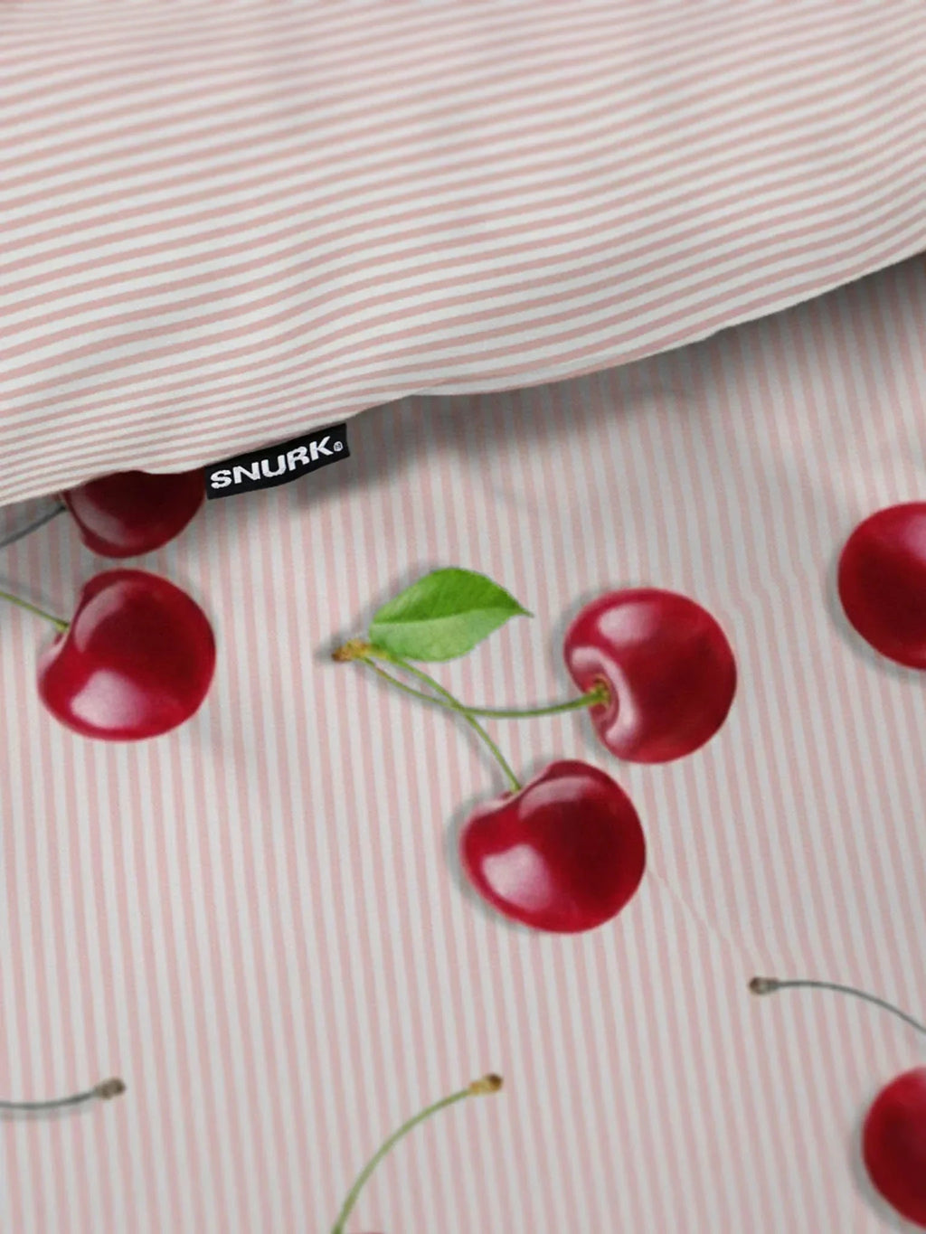 SNURK Dekbedovertrek Mon Cherry detail 1