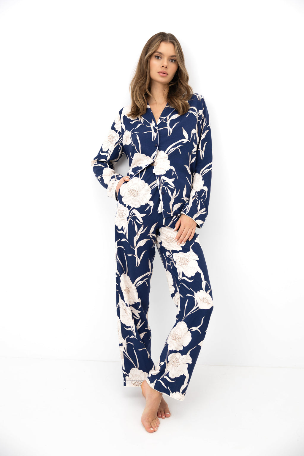 Sensis Pyjama Vaya Donkerblauw met Bloemen