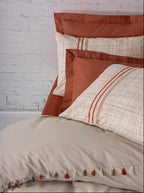 Dekbedovertrek beige pompoms terracotta